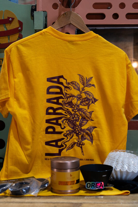 La Parada Bundle + Free Limited Edition T Shirt - Image 2